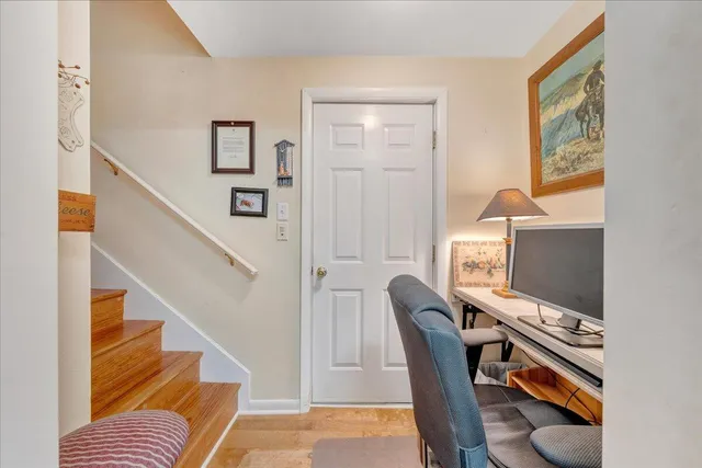 $1,450,000 | 362 Carrs Point Lane, Moneta, VA 24121