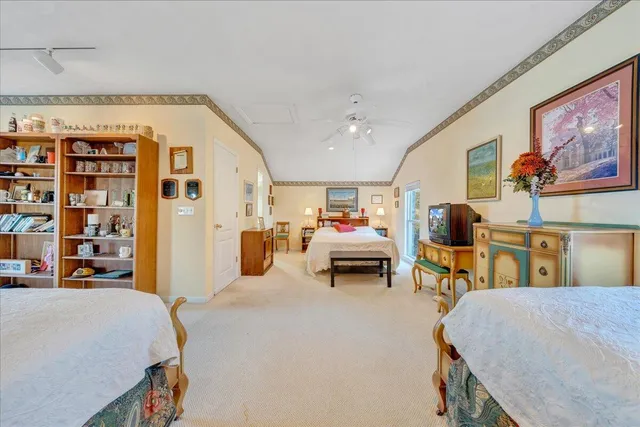 $1,450,000 | 362 Carrs Point Lane, Moneta, VA 24121