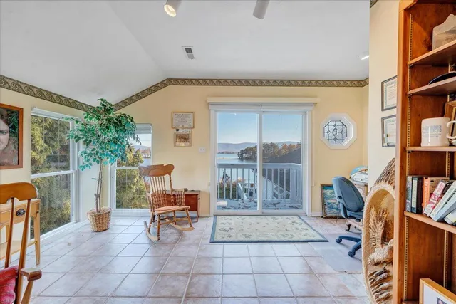 $1,450,000 | 362 Carrs Point Lane, Moneta, VA 24121