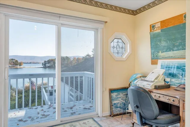 $1,450,000 | 362 Carrs Point Lane, Moneta, VA 24121