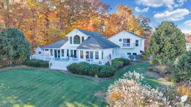$1,450,000 | 362 Carrs Point Lane, Moneta, VA 24121