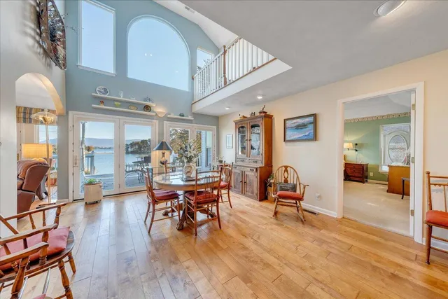 $1,450,000 | 362 Carrs Point Lane, Moneta, VA 24121