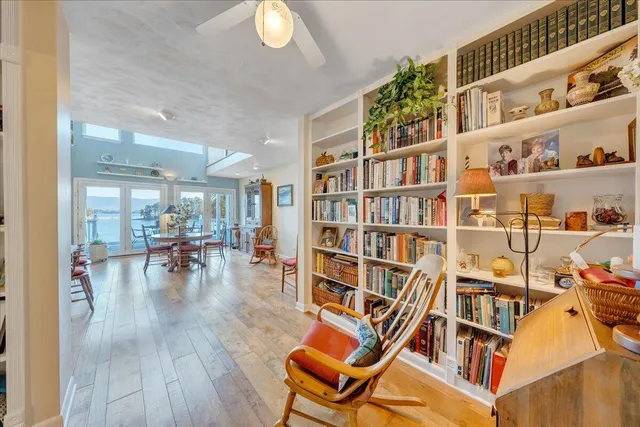 $1,450,000 | 362 Carrs Point Lane, Moneta, VA 24121