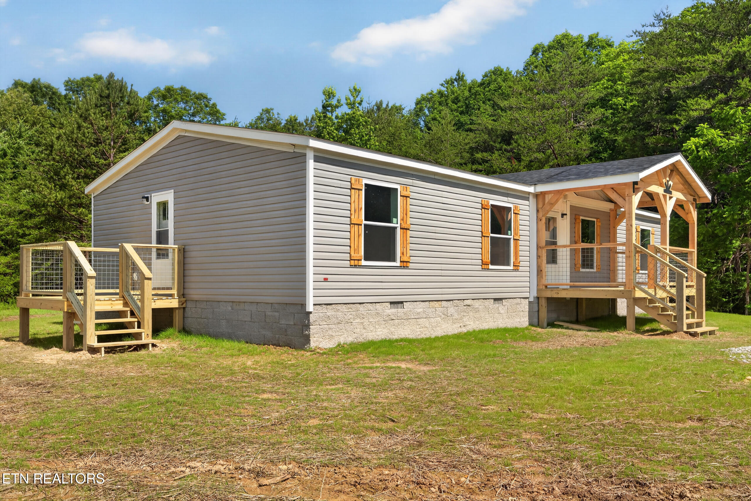 1090 Bill Black Road Clarkrange, TN 38553 - Photo 4 of 46 1T1C0772