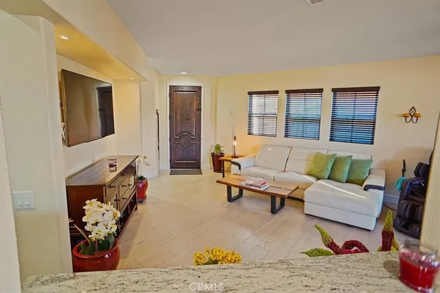 $799,999 | 20016 Satsuma Circle, Saugus, CA 91350