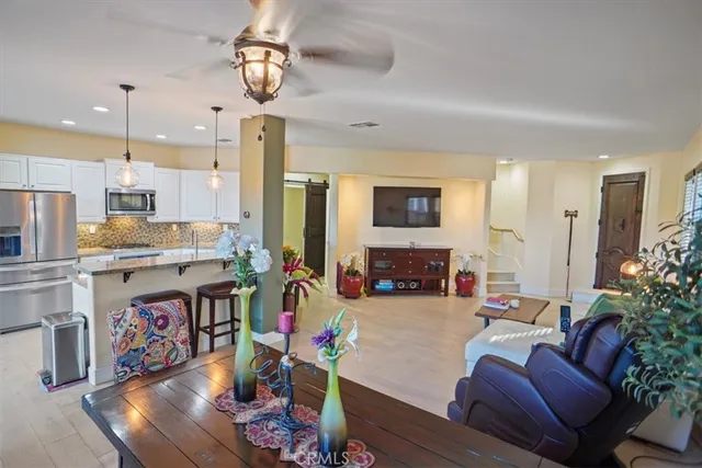 $799,999 | 20016 Satsuma Circle, Saugus, CA 91350