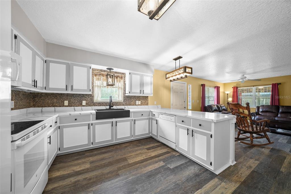 12575 West Edwards Court Inglis, FL 34449 - Photo 10 of 39