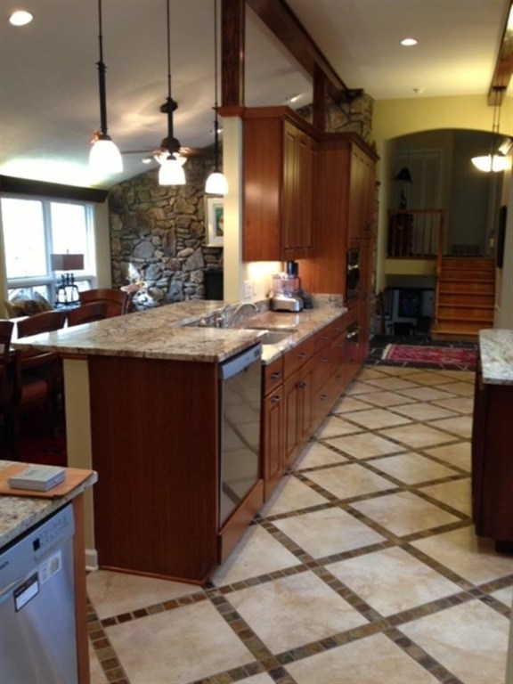 128 Ashley Road, Unit ASHLEY ESTATES Clemson, SC 29631 - Photo 7 of 25 Gallery Image 7