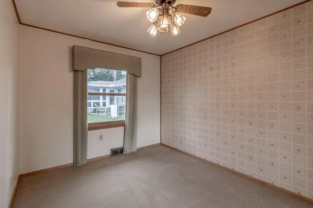 $164,900 | 204 1st Street, Welcome, MN 56181