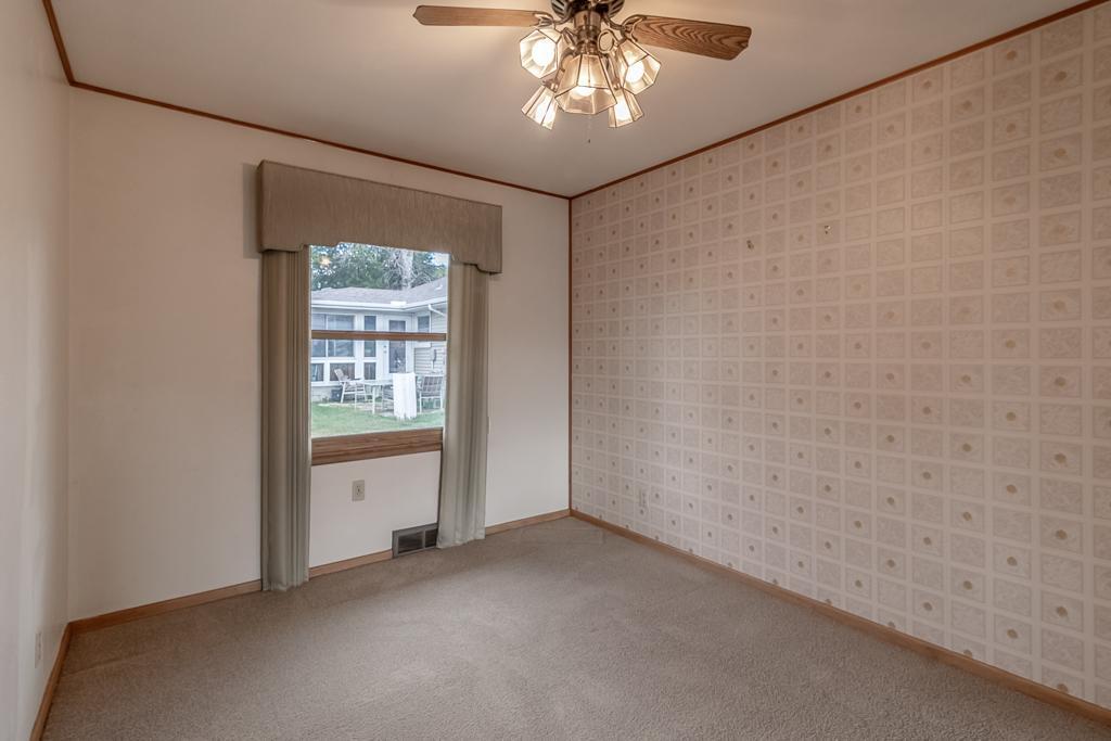 204 1st Street Welcome, MN 56181 - Photo 16 of 40