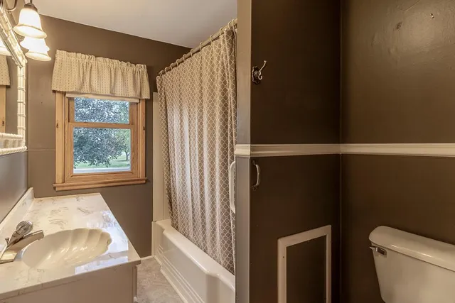 $164,900 | 204 1st Street, Welcome, MN 56181