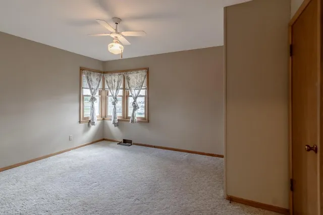 $164,900 | 204 1st Street, Welcome, MN 56181