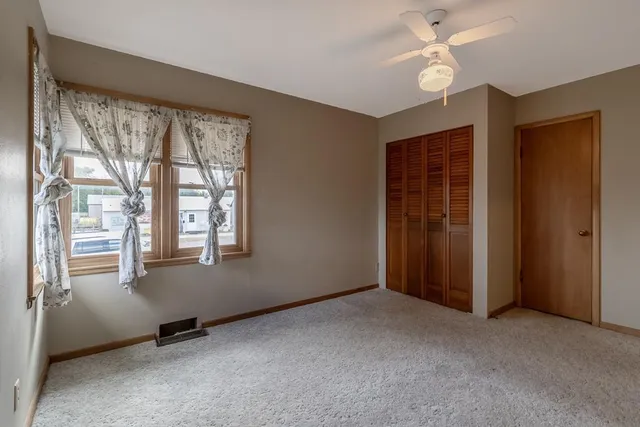 $164,900 | 204 1st Street, Welcome, MN 56181