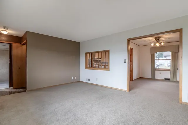 $164,900 | 204 1st Street, Welcome, MN 56181