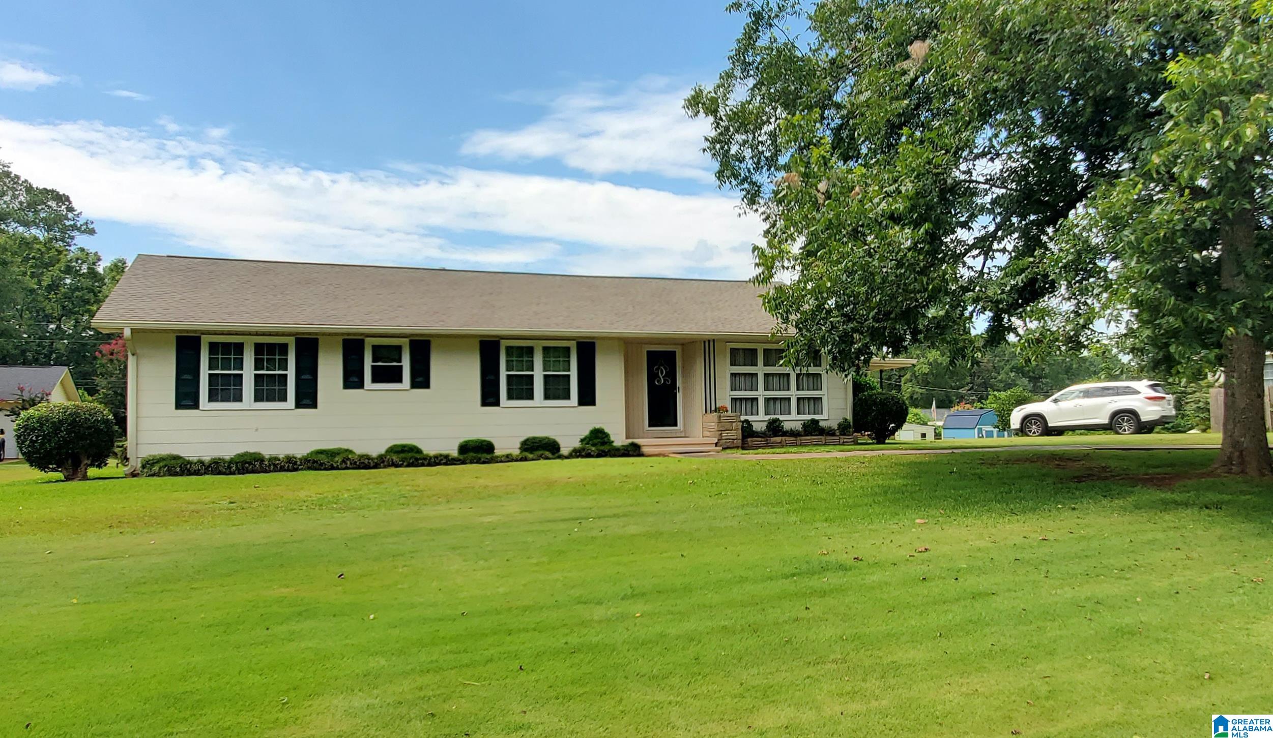 807 Country Club Road Sylacauga, AL 35150 - Photo 1 of 18