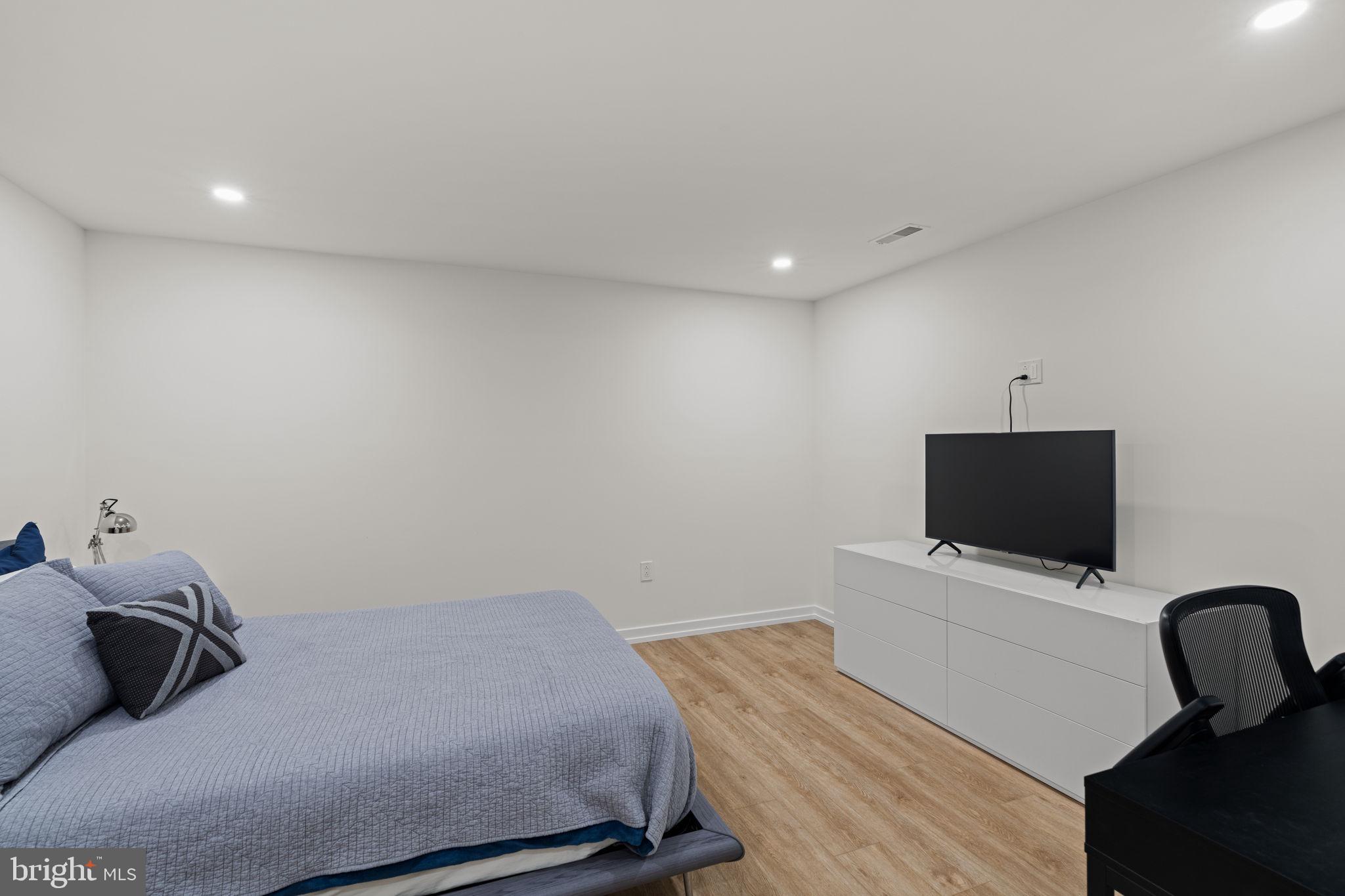 2428 Innovator Way, Unit A Philadelphia, PA 19146 - Photo 23 of 30 Bedroom 3