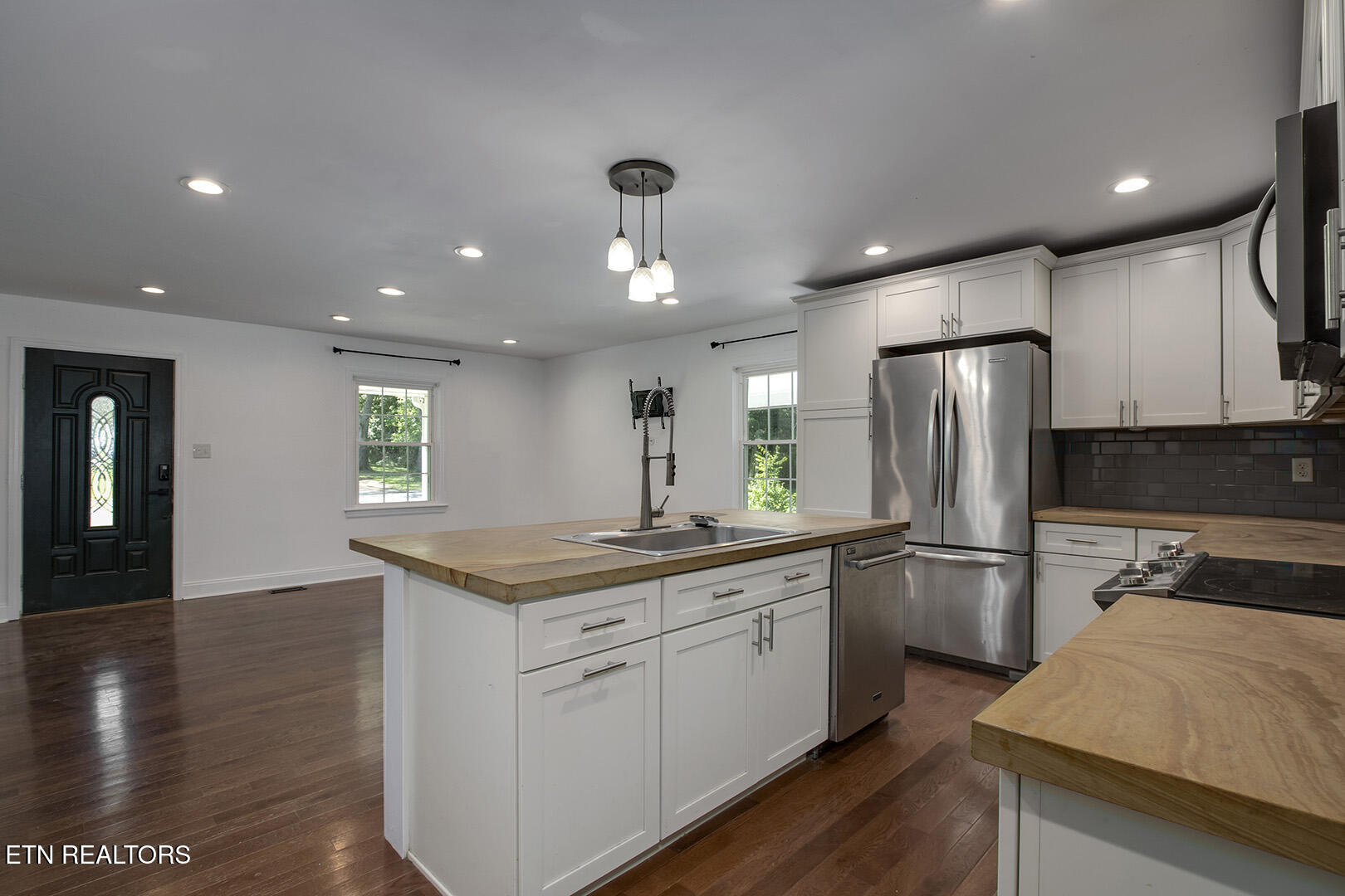 1113 Mayflower Road Kingston, TN 37763 - Photo 14 of 45 14_MayflowerRoad_1113_Kitchen03