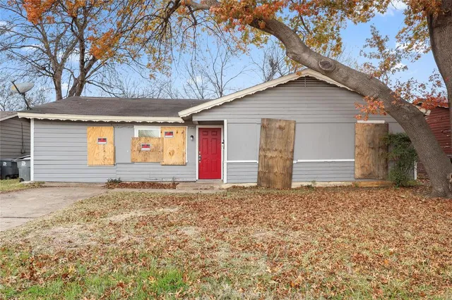 $184,900 | 725 Emberwood Drive, Dallas, TX 75232