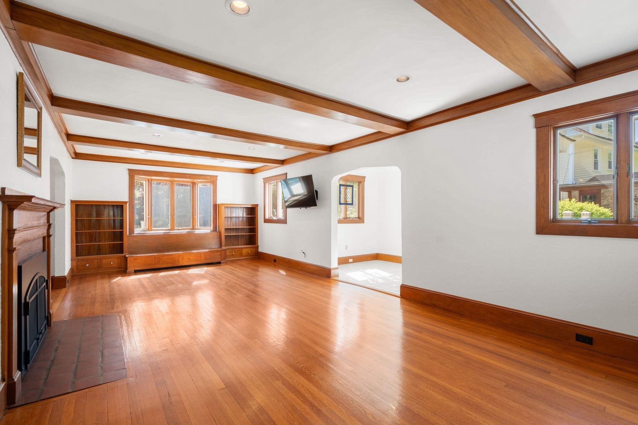 43 Laconia Road Worcester, MA 01609 - Photo 7 of 37 Gallery Image 7