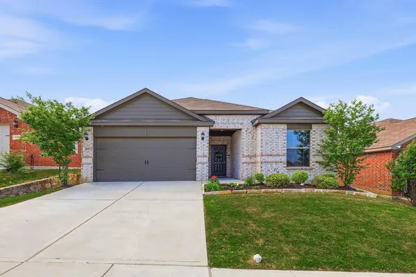 $322,000 | 165 Bandana Circle, Newark, TX 76071