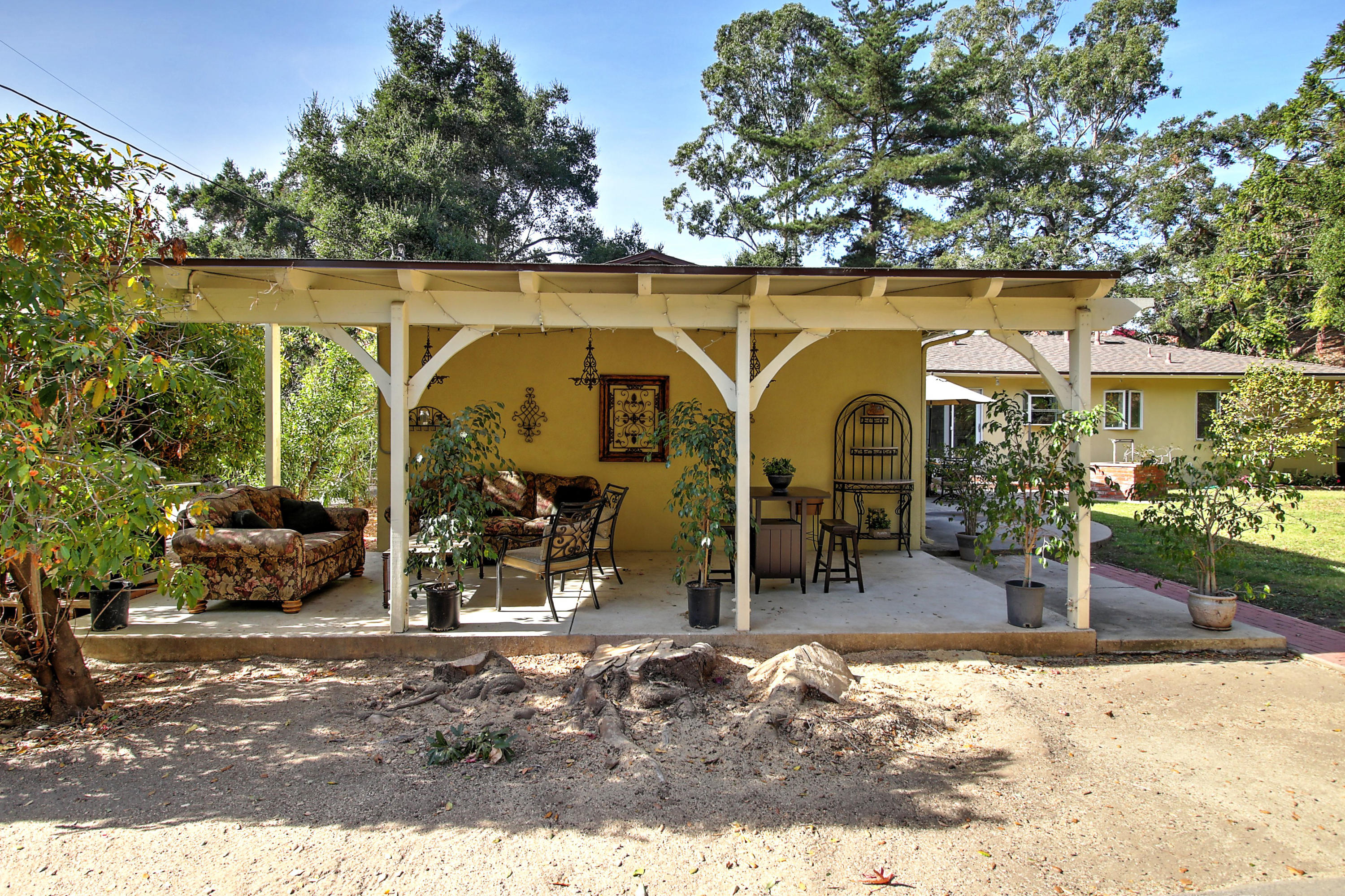 438 North Ontare Road Santa Barbara, CA 93105 - Photo 8 of 21 005