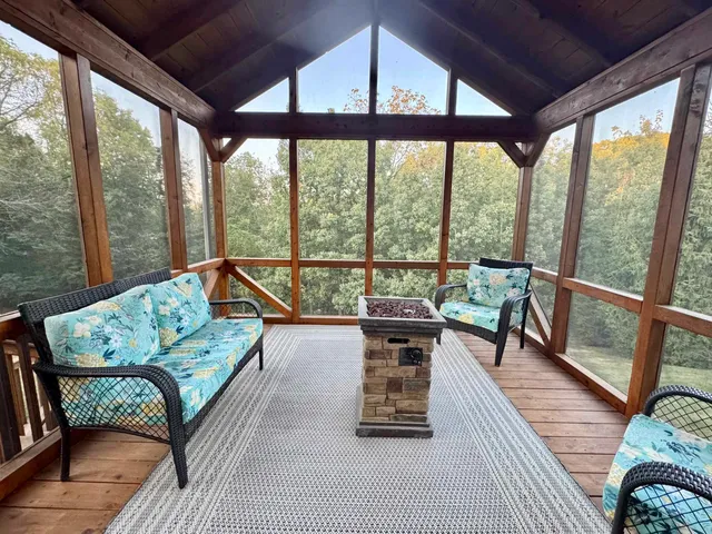 $474,000 | 7 Hawthorn Lane, Galena, IL 61036