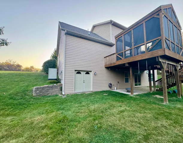 $474,000 | 7 Hawthorn Lane, Galena, IL 61036