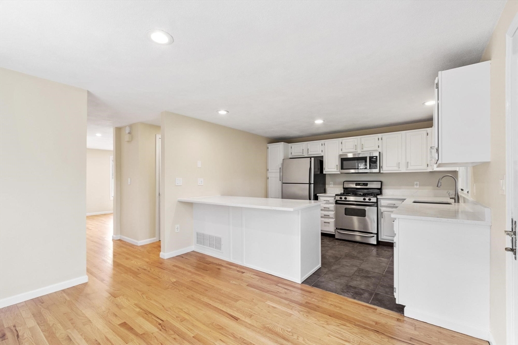 20 Deer Path, Unit 7 Maynard, MA 01754 - Photo 10 of 31
