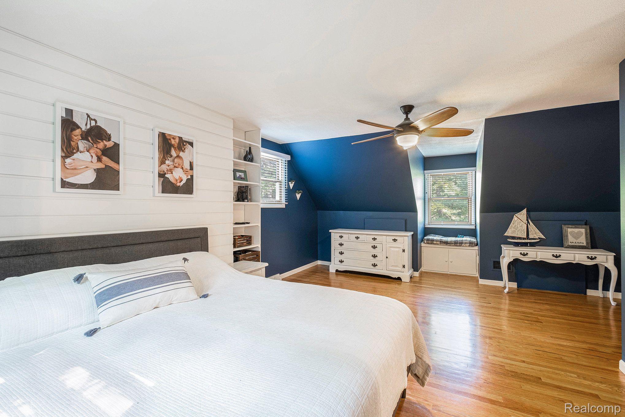 11410 Foley Road Fenton, MI 48430 - Photo 21 of 32 3rd bedroom with dormer window.