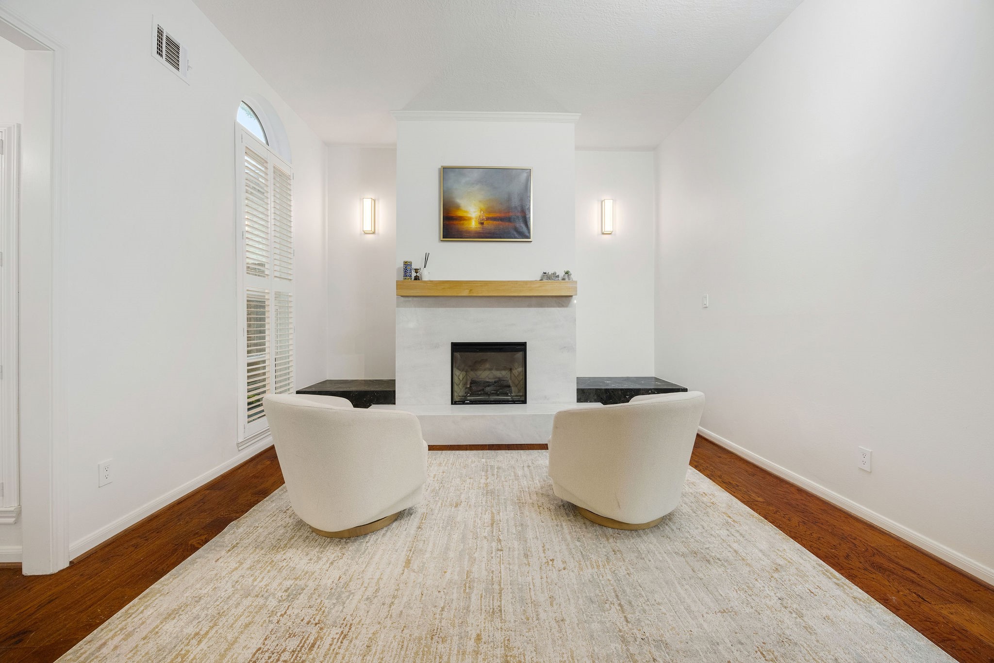 727 Bunker Hill Road, Unit 26 Houston, TX 77024 - Photo 4 of 25 The clean lines of this room elevate the space and give it a modern, yet warm feel.