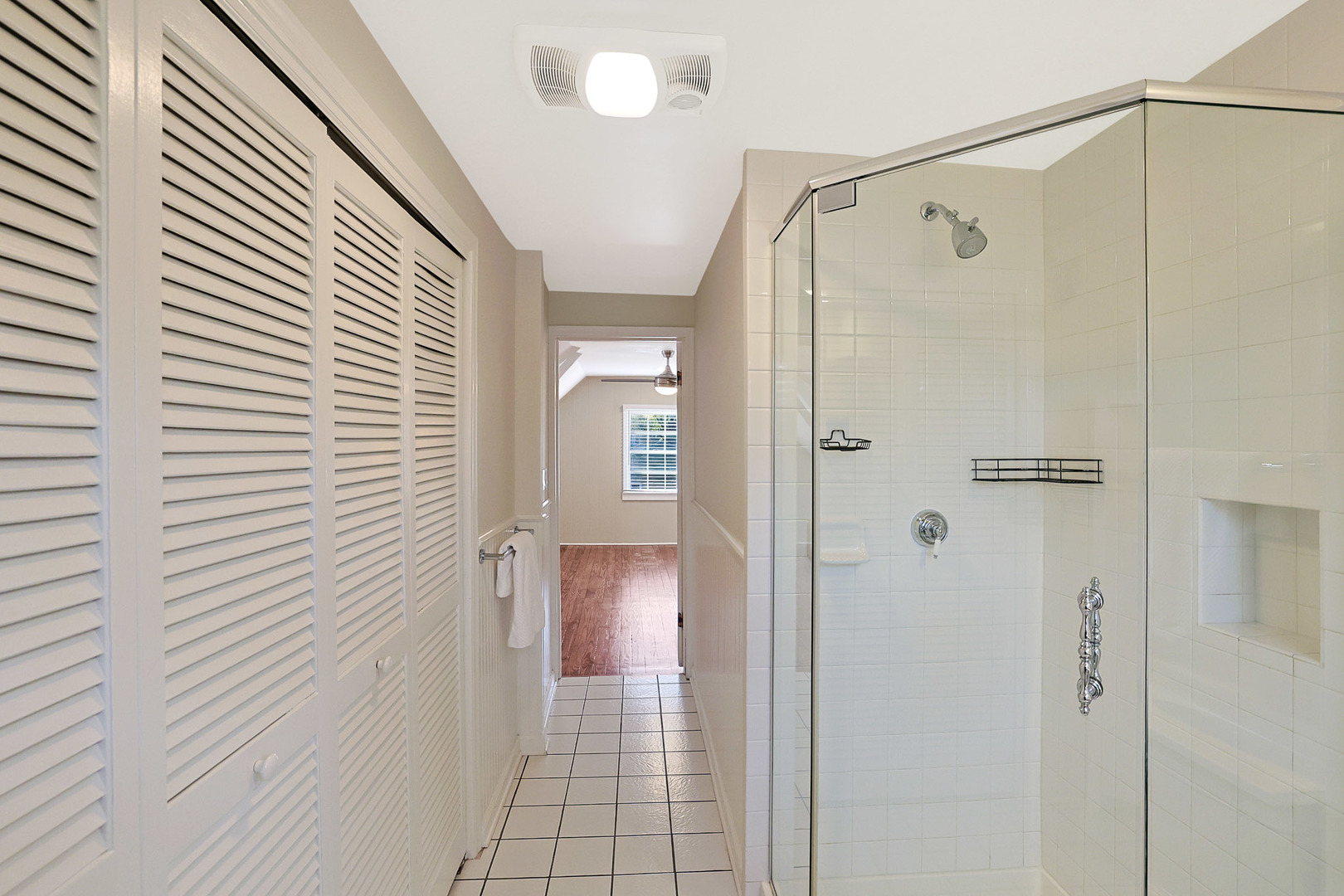 120 South Rohlwing Road Palatine, IL 60074 - Photo 30 of 49 a bathroom with a shower and a sink