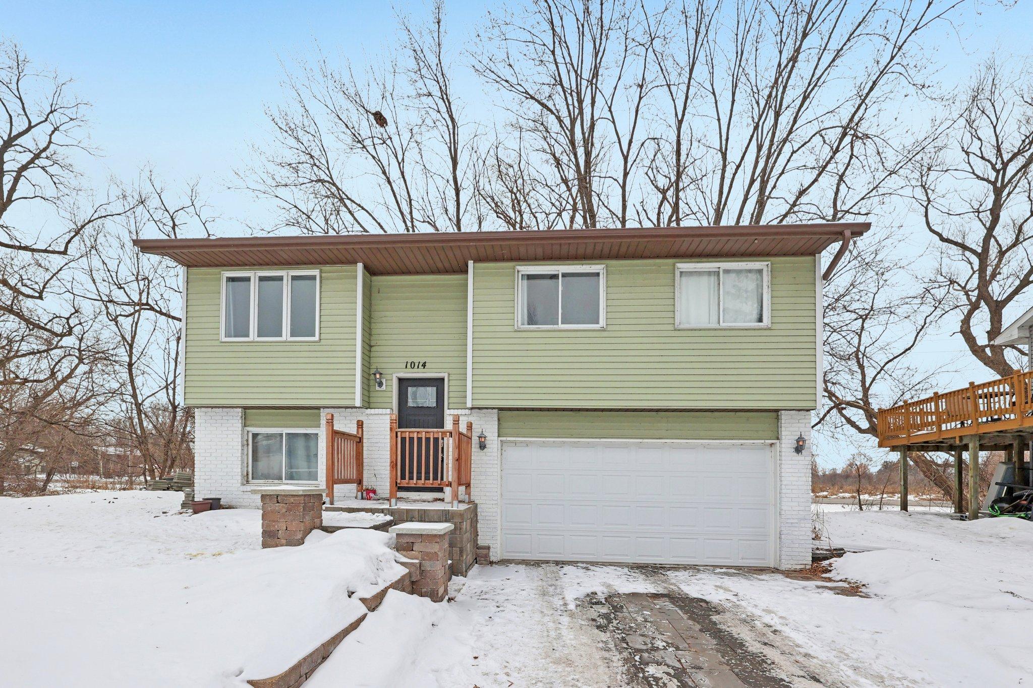 1014 10th Avenue Southwest Forest Lake, MN 55025 - Photo 2 of 50