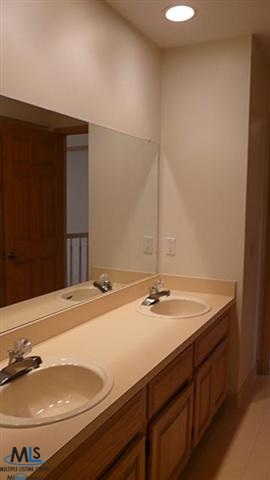 54592 Ridgeview Drive Utica, MI 48316 - Photo 16 of 21 31124205-15.JPG