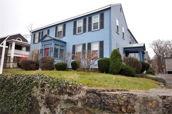 526 Centre Street, Unit 5 Boston, MA 02130 - Photo 11 of 14 a front view of a house with garden