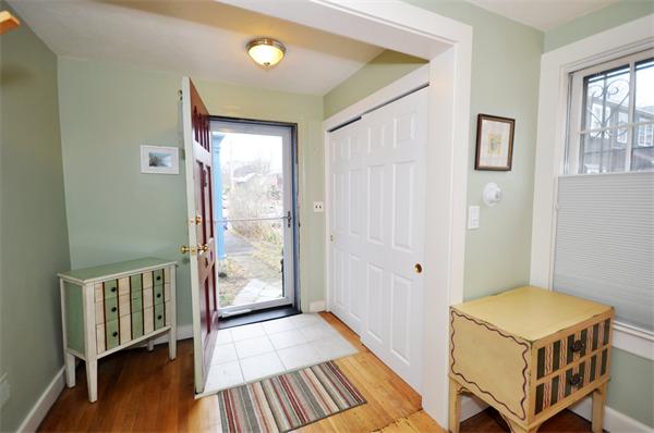 526 Centre Street, Unit 5 Boston, MA 02130 - Photo 2 of 14 a spacious bathroom with a tub and shower