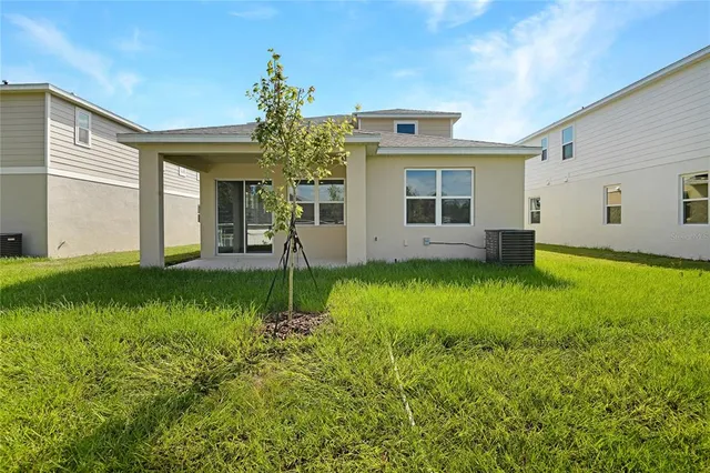 $358,747 | 746 Lake Dell Drive, Dundee, FL 33838