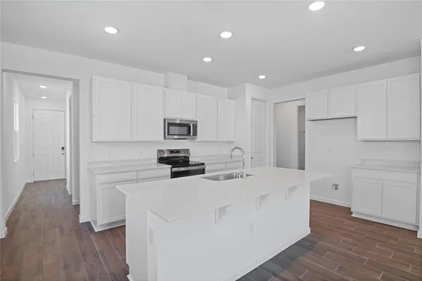 $331,999 | 746 Lake Dell Drive, Dundee, FL 33838