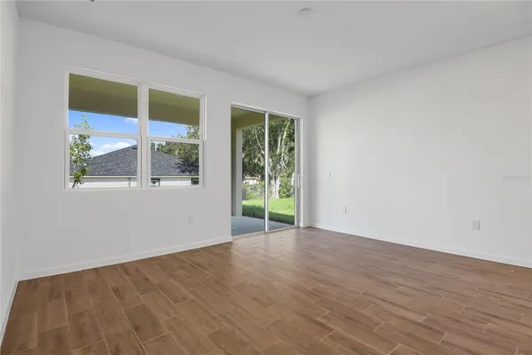 $331,999 | 746 Lake Dell Drive, Dundee, FL 33838