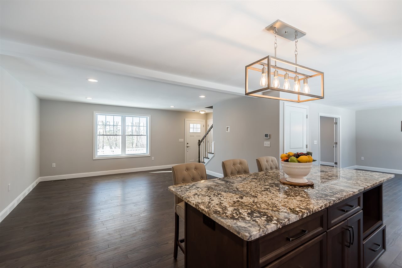 91 Brookdale Road Salem, NH 03079 - Photo 13 of 36