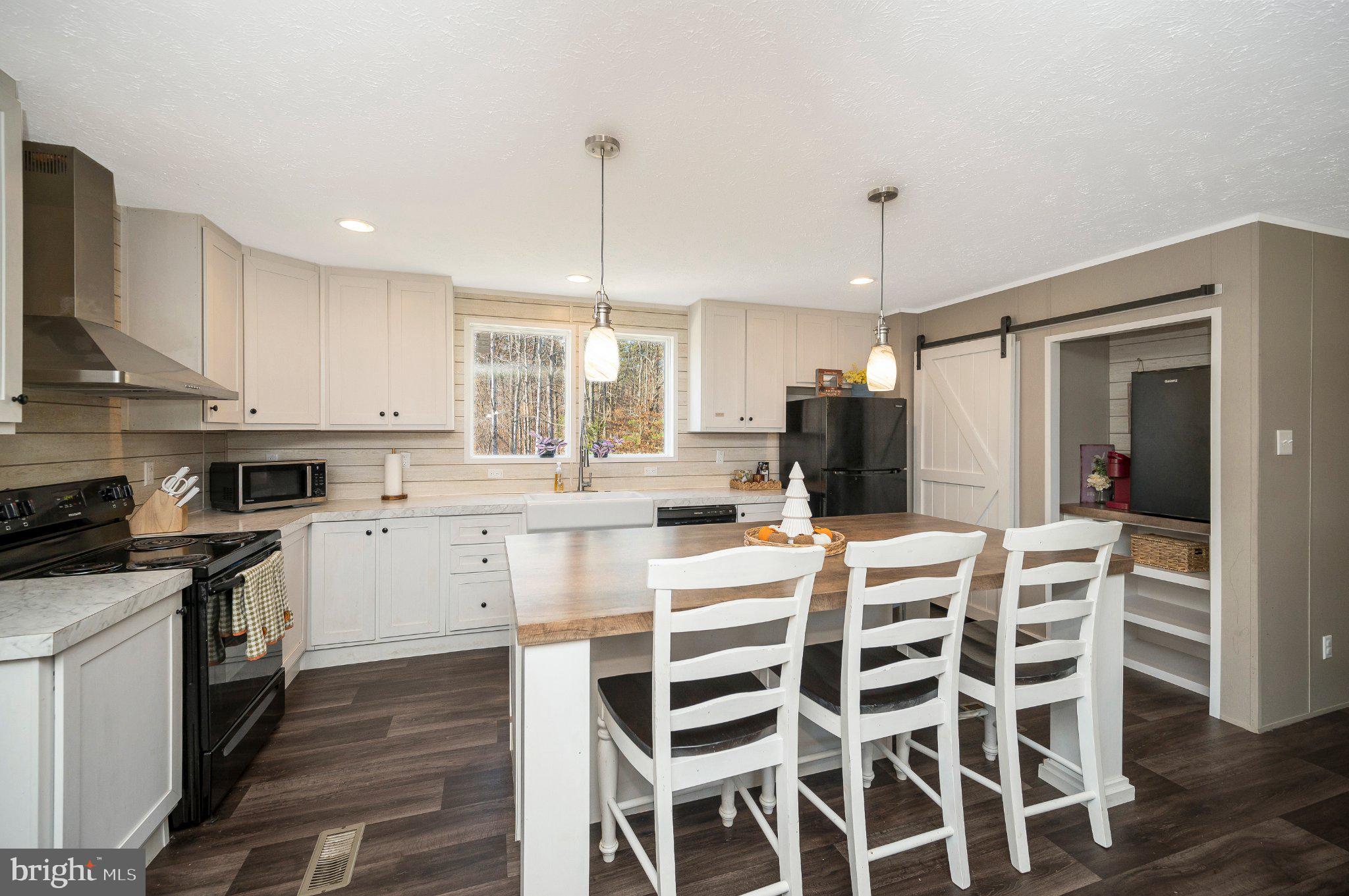 5120 Burr Hill Road Rhoadesville, VA 22542 - Photo 10 of 45 Modern kitchen with inviting charm.