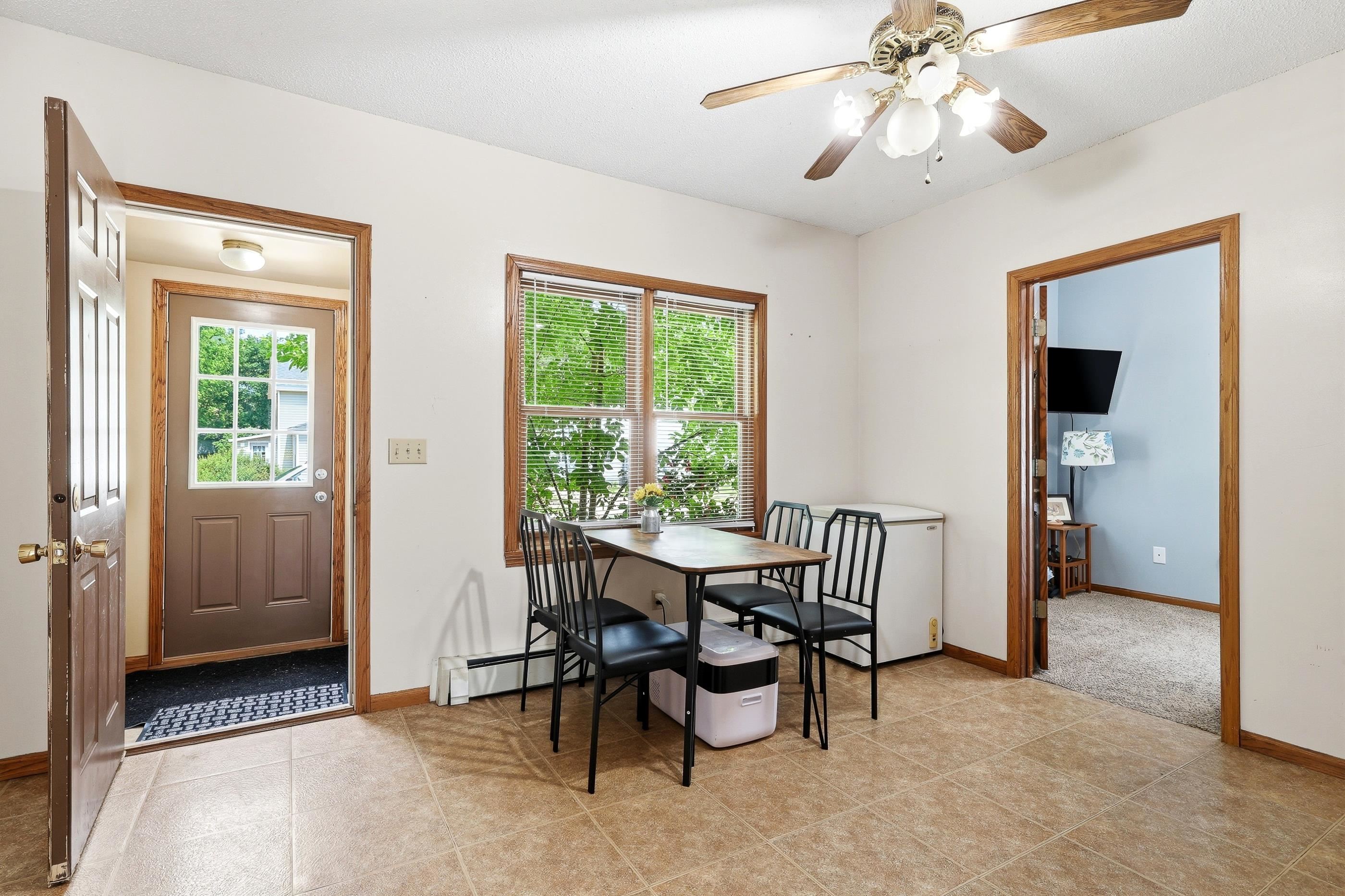 1932 Prairie Street Stevens Point, WI 54481 - Photo 5 of 33
