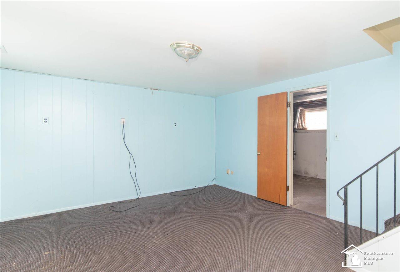 1054 South Henry Ruff Road Westland, MI 48186 - Photo 13 of 14