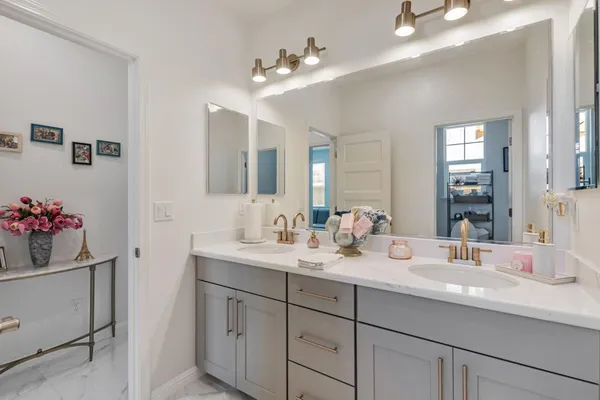 $3,850 | 2880 Grayson Street, Hollister, CA 95023