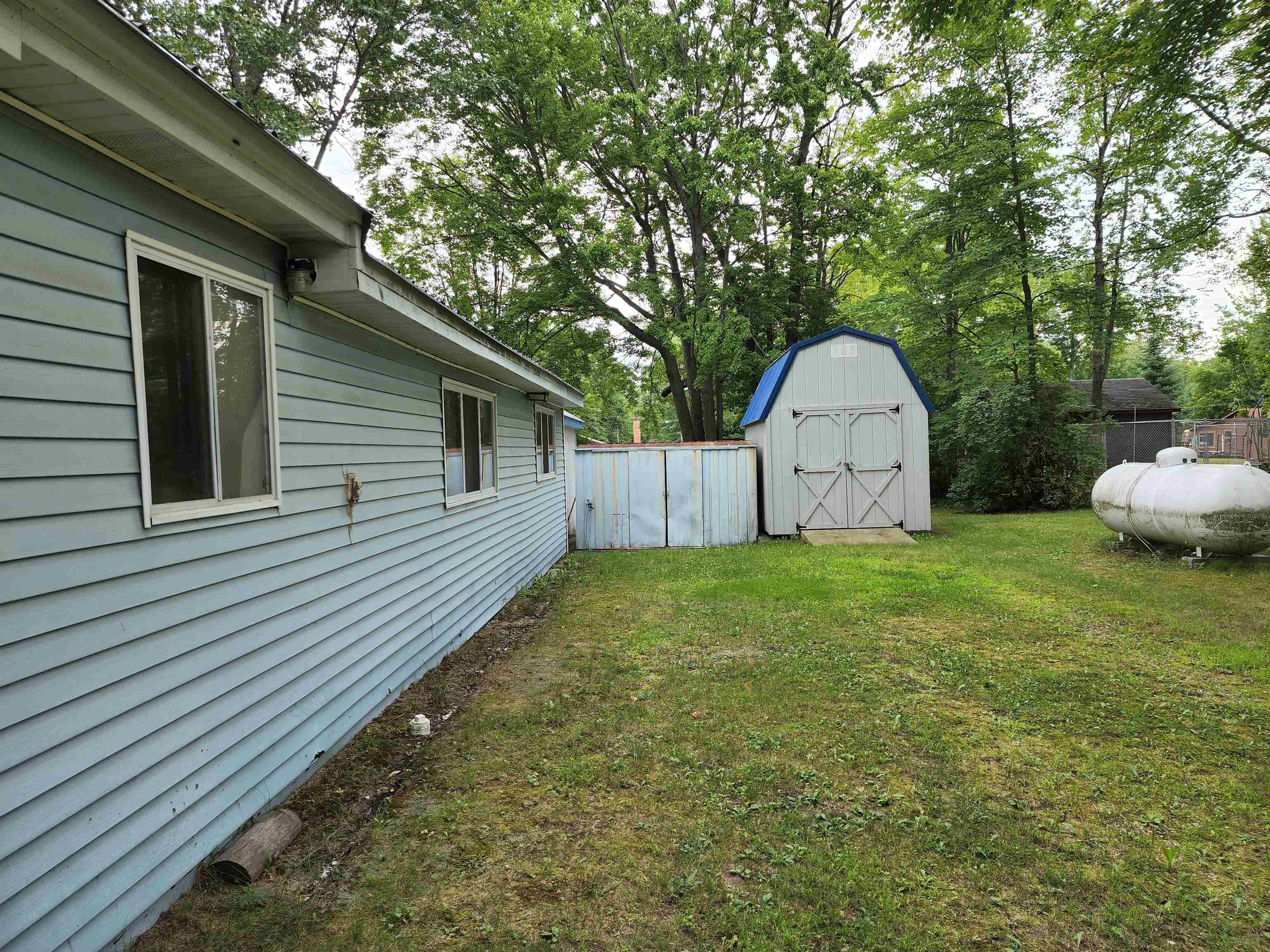 4364 East Stockwell Road Harrison, MI 48625 - Photo 2 of 10