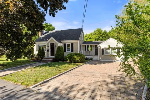 $859,900 | 64 Paon Boulevard, Wakefield, MA 01880