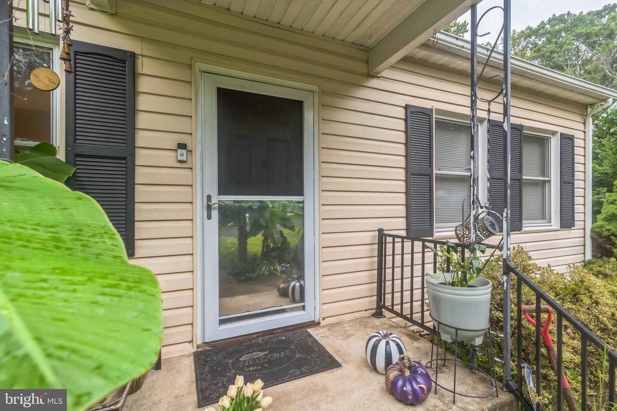 19314 Weaver Road Triangle, VA 22172 - Photo 2 of 31