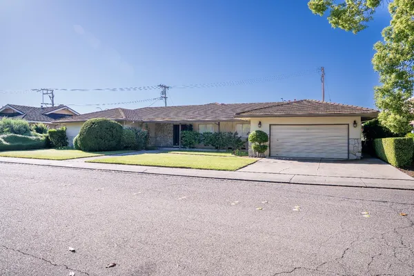 $572,500 | 326 West Banbury Drive, Stockton, CA 95207