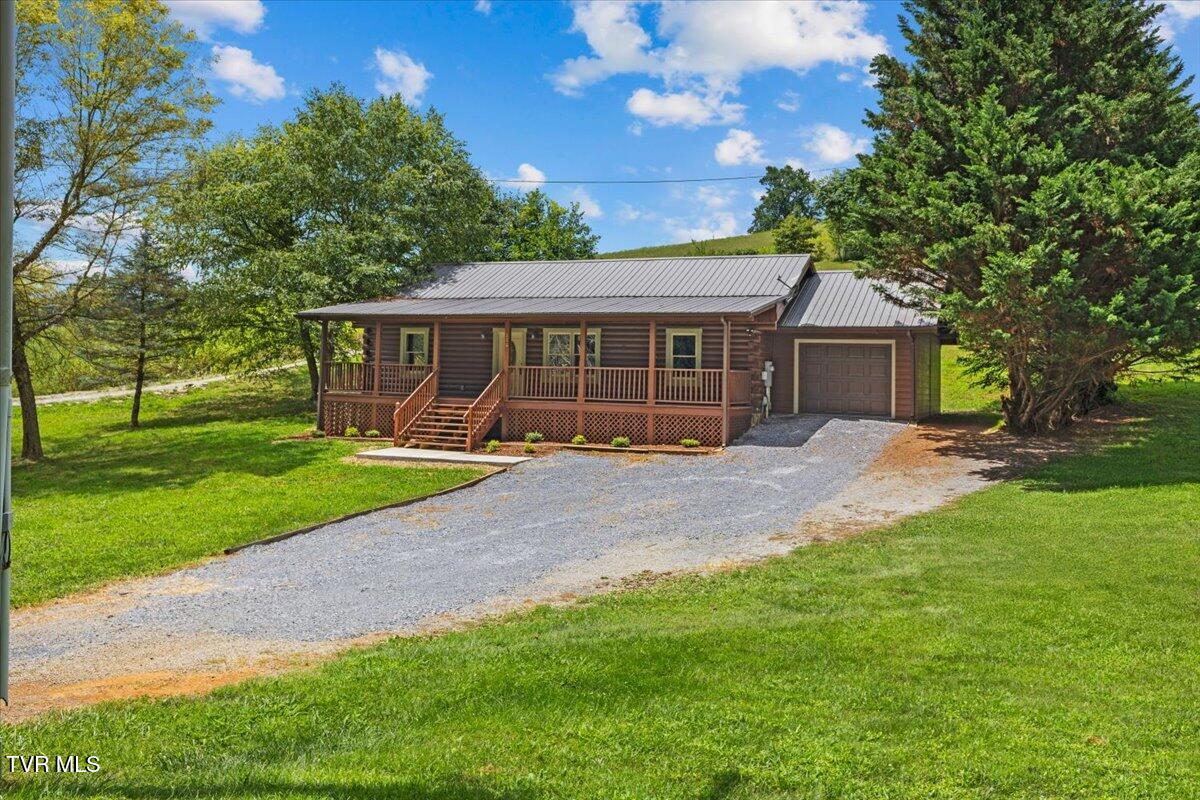 386 Judge Ben Allen Road Elizabethton, TN 37643 - Photo 1 of 33 05-128A2825