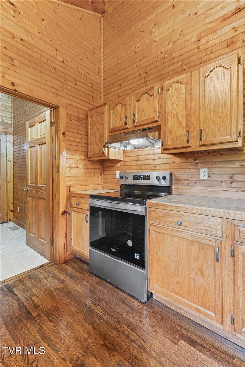 386 Judge Ben Allen Road Elizabethton, TN 37643 - Photo 19 of 33 23-128A2793