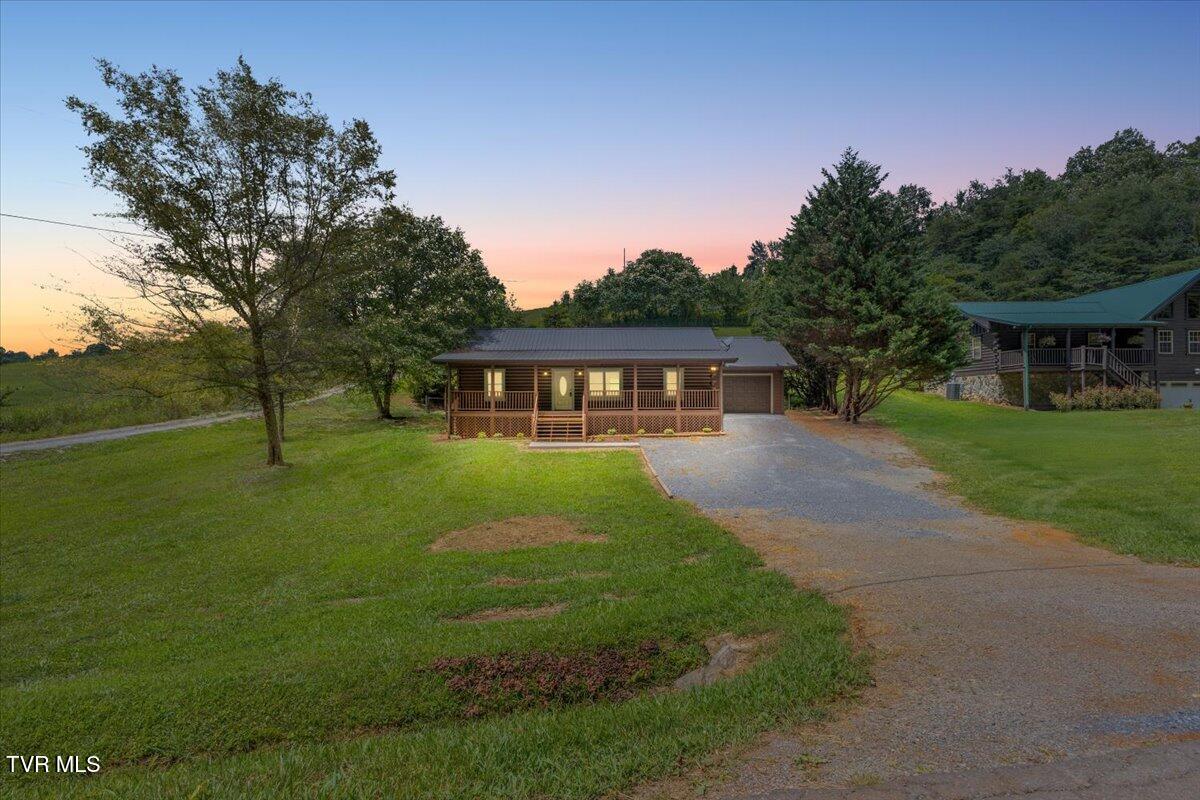 386 Judge Ben Allen Road Elizabethton, TN 37643 - Photo 2 of 33 01-DTD-3